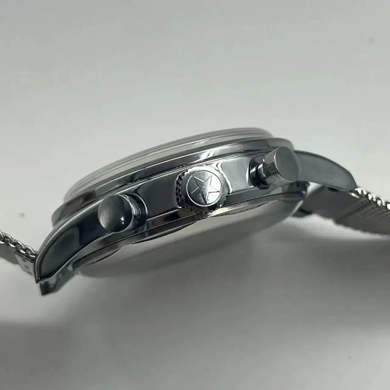 Watche 1963  quartz pilot automatic